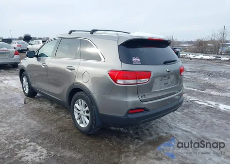 2016 Kia Sorento 2.4L Lx z USA, uszkodzony, nr VIN 5XYPGDA39GG013618